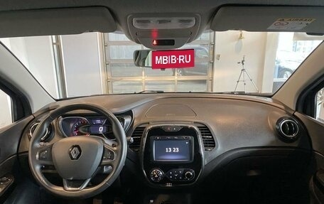 Renault Kaptur I рестайлинг, 2018 год, 1 800 000 рублей, 9 фотография