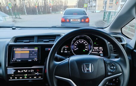 Honda Fit III, 2018 год, 1 350 000 рублей, 5 фотография