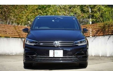 Volkswagen Touran III, 2018 год, 1 378 924 рублей, 2 фотография
