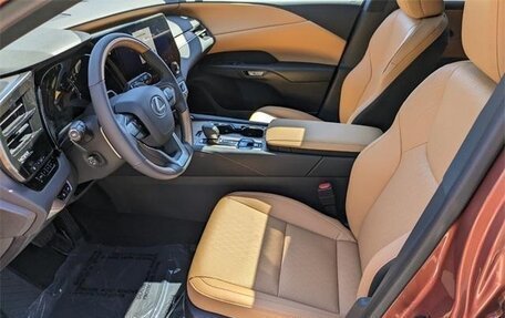 Lexus RX IV рестайлинг, 2024 год, 10 500 000 рублей, 4 фотография