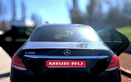 Mercedes-Benz E-Класс, 2017 год, 2 500 000 рублей, 2 фотография