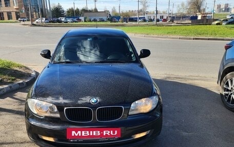 BMW 1 серия, 2011 год, 1 350 000 рублей, 2 фотография