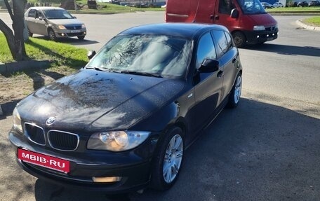 BMW 1 серия, 2011 год, 1 350 000 рублей, 3 фотография