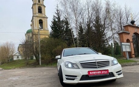 Mercedes-Benz C-Класс, 2011 год, 1 380 000 рублей, 1 фотография