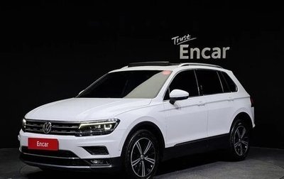 Volkswagen Tiguan II, 2019 год, 2 100 000 рублей, 1 фотография