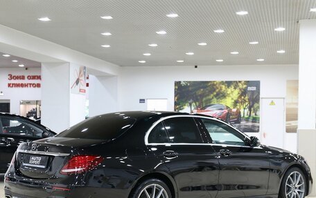 Mercedes-Benz E-Класс, 2020 год, 3 999 000 рублей, 2 фотография