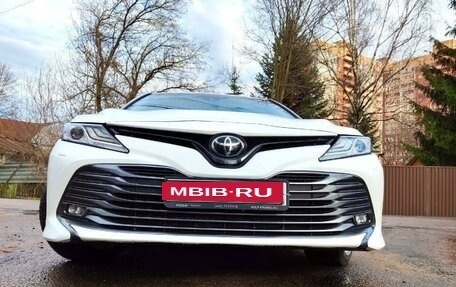 Toyota Camry, 2018 год, 3 450 000 рублей, 3 фотография