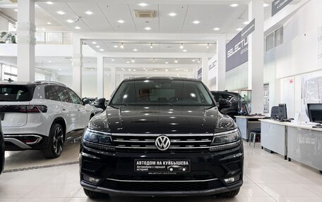 Volkswagen Tiguan II, 2017 год, 2 998 000 рублей, 2 фотография