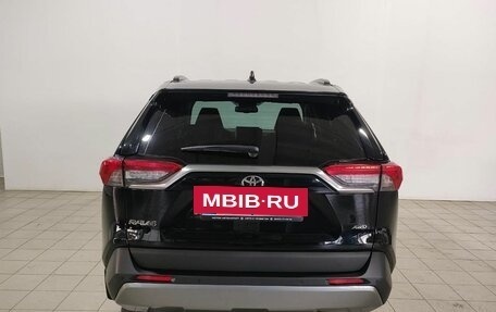 Toyota RAV4, 2021 год, 4 100 000 рублей, 5 фотография