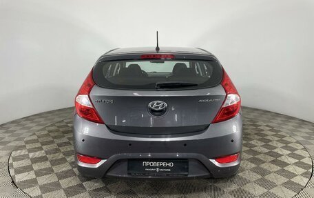 Hyundai Solaris II рестайлинг, 2012 год, 3 фотография