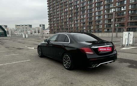 Mercedes-Benz E-Класс, 2019 год, 4 650 000 рублей, 3 фотография
