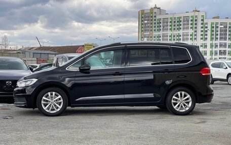 Volkswagen Touran III, 2018 год, 1 950 000 рублей, 3 фотография