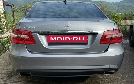 Mercedes-Benz E-Класс, 2011 год, 2 200 000 рублей, 3 фотография