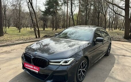 BMW 5 серия, 2020 год, 5 820 000 рублей, 2 фотография