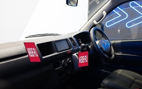 Toyota HiAce H200, 2020 год, 4 550 000 рублей, 5 фотография