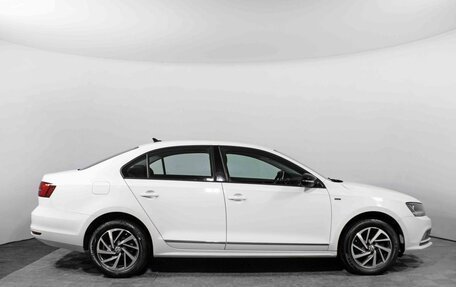 Volkswagen Jetta VI, 2018 год, 1 690 000 рублей, 4 фотография