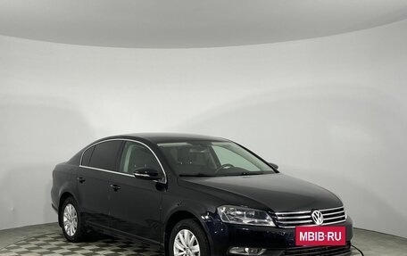 Volkswagen Passat B7, 2011 год, 975 000 рублей, 3 фотография