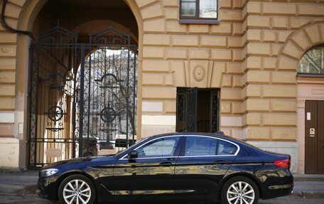 BMW 5 серия, 2019 год, 3 200 000 рублей, 2 фотография