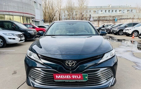Toyota Camry, 2018 год, 2 999 000 рублей, 2 фотография