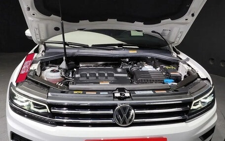 Volkswagen Tiguan II, 2021 год, 2 300 000 рублей, 6 фотография