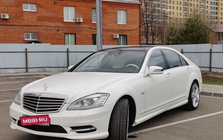 Mercedes-Benz S-Класс, 2011 год, 2 750 000 рублей, 2 фотография