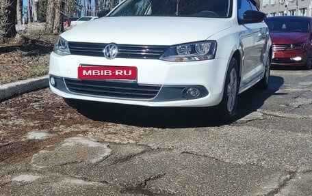 Volkswagen Jetta VI, 2014 год, 1 130 000 рублей, 3 фотография