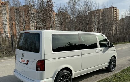 Volkswagen Multivan T6 рестайлинг, 2020 год, 7 600 000 рублей, 6 фотография