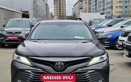 Toyota Camry, 2020 год, 3 229 000 рублей, 2 фотография