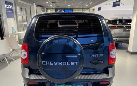 Chevrolet Niva I рестайлинг, 2015 год, 815 000 рублей, 6 фотография