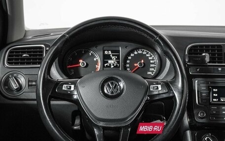 Volkswagen Polo VI (EU Market), 2017 год, 1 400 000 рублей, 7 фотография