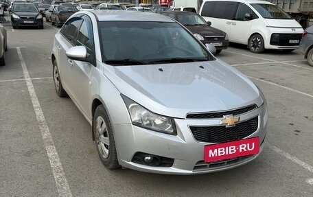 Chevrolet Cruze II, 2011 год, 750 000 рублей, 2 фотография