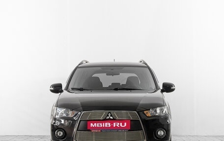 Mitsubishi Outlander III рестайлинг 3, 2011 год, 1 599 000 рублей, 2 фотография