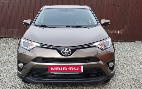 Toyota RAV4, 2016 год, 2 350 000 рублей, 3 фотография