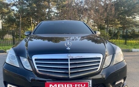 Mercedes-Benz E-Класс, 2011 год, 2 300 000 рублей, 4 фотография