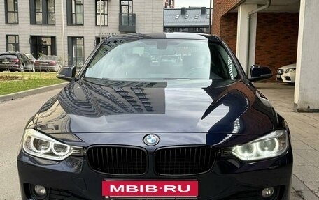 BMW 3 серия, 2013 год, 1 900 000 рублей, 3 фотография