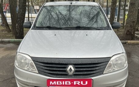 Renault Logan I, 2015 год, 700 000 рублей, 2 фотография