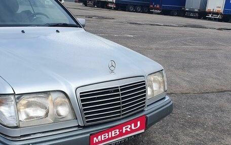 Mercedes-Benz E-Класс, 1994 год, 549 000 рублей, 4 фотография