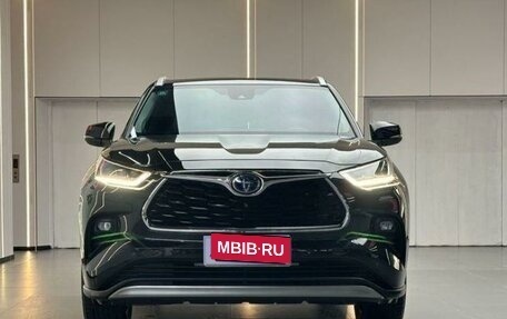 Toyota Highlander, 2022 год, 5 646 000 рублей, 2 фотография