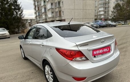 Hyundai Solaris II рестайлинг, 2012 год, 1 000 000 рублей, 4 фотография