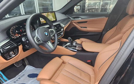 BMW 5 серия, 2021 год, 3 600 000 рублей, 5 фотография