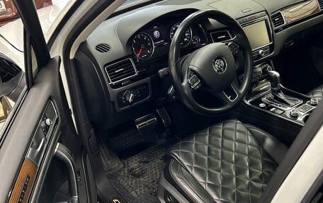 Volkswagen Touareg III, 2017 год, 4 499 000 рублей, 2 фотография