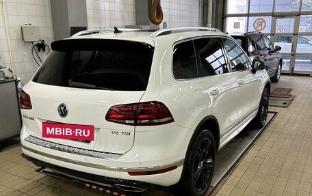 Volkswagen Touareg III, 2017 год, 4 499 000 рублей, 4 фотография
