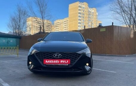 Hyundai Solaris II рестайлинг, 2022 год, 2 050 000 рублей, 3 фотография