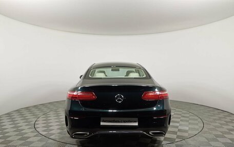 Mercedes-Benz E-Класс, 2019 год, 5 449 000 рублей, 3 фотография