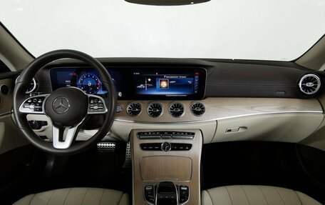 Mercedes-Benz E-Класс, 2019 год, 5 449 000 рублей, 6 фотография