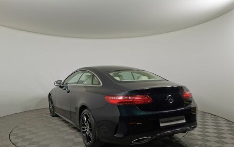 Mercedes-Benz E-Класс, 2019 год, 5 449 000 рублей, 18 фотография