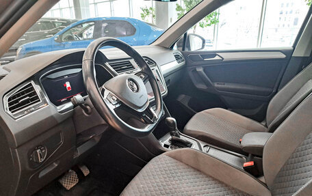 Volkswagen Tiguan II, 2017 год, 3 154 000 рублей, 16 фотография
