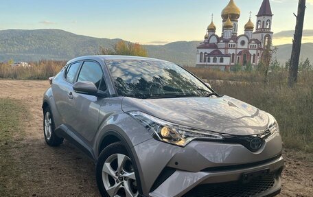 Toyota C-HR I рестайлинг, 2019 год, 2 250 000 рублей, 1 фотография