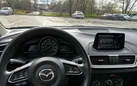 Mazda 3, 2017 год, 1 850 000 рублей, 3 фотография