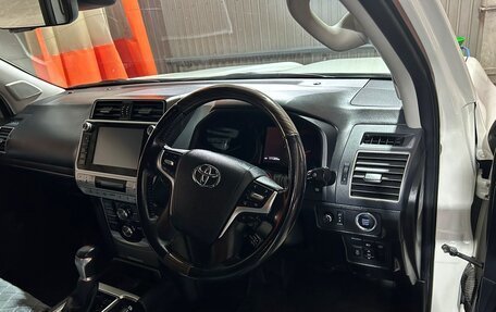 Toyota Land Cruiser Prado 150 рестайлинг 2, 2018 год, 4 494 977 рублей, 6 фотография